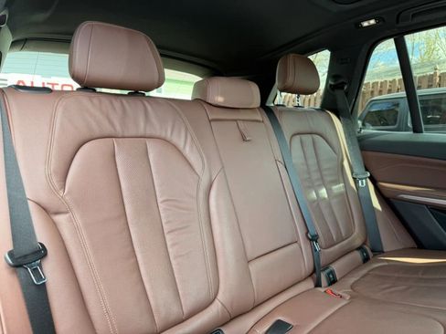 Used 2019 BMW X5 xDrive40i w/ M Sport Package image 27