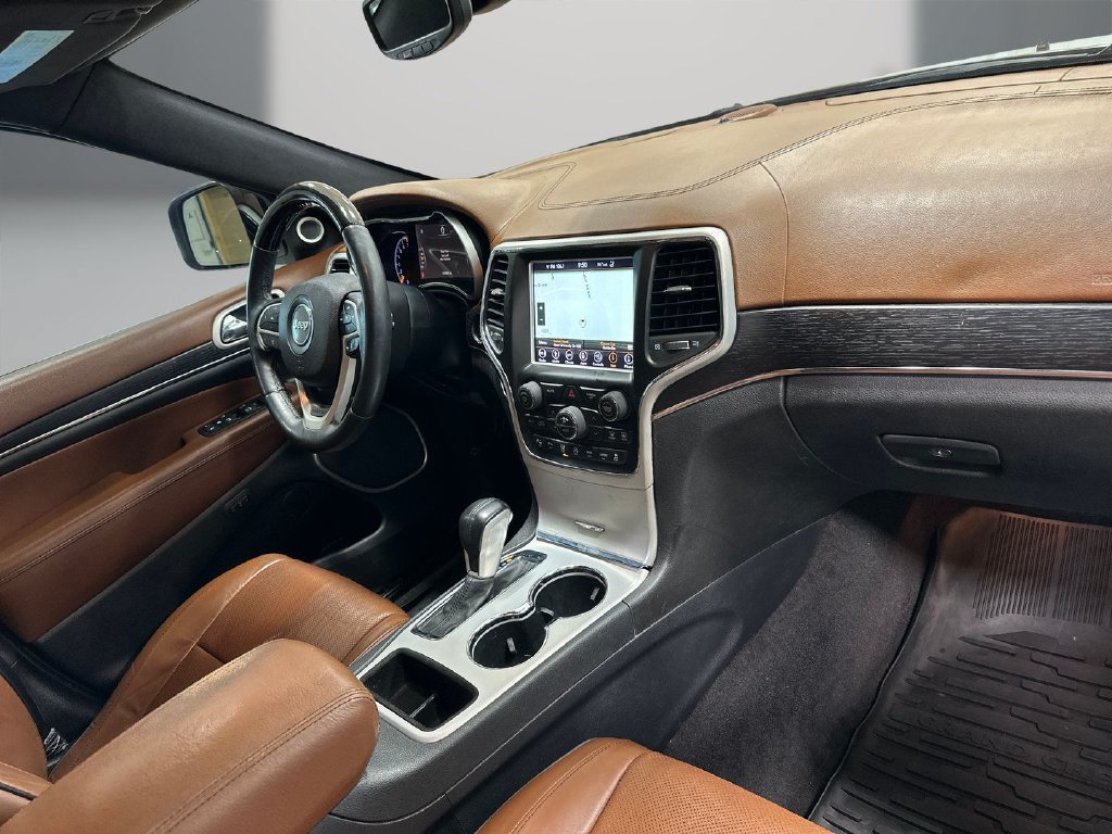Used 2018 Jeep Grand Cherokee Summit w/ Platinum Series Group RWD image 16
