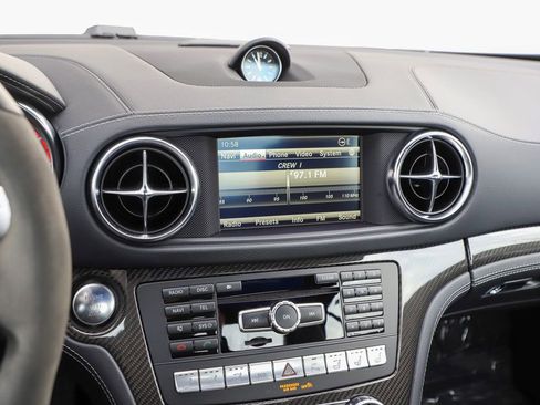 Used 2014 Mercedes-Benz SL 63 AMG image 26