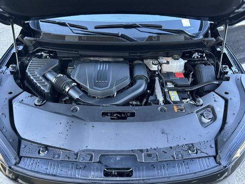 Used 2025 Buick Enclave Preferred image 9