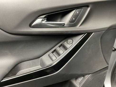 New 2026 Chevrolet Equinox LT w/ Convenience Package II FWD image 10