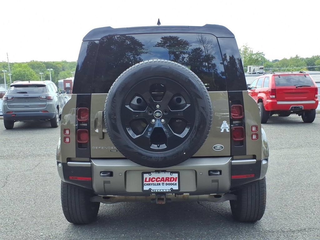 Used 2022 Land Rover Defender 110 X-Dynamic SE AWD/4WD image 6
