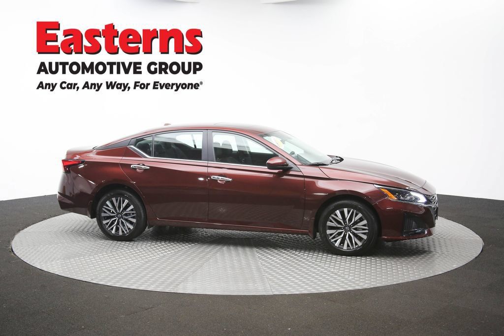 Used 2024 Nissan Altima 2.5 SV w/ SV Premium Package AWD/4WD image 48