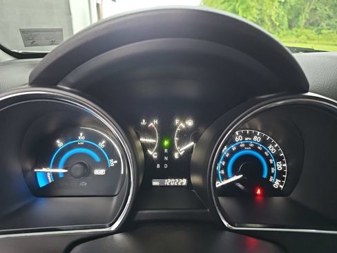 Used 2013 Toyota Highlander 4WD Hybrid image 23