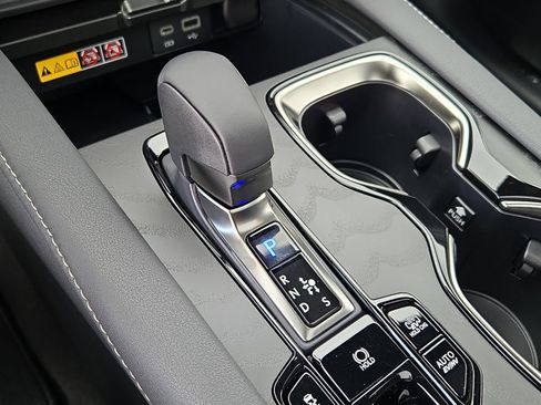 New 2026 Lexus RX 450h AWD image 11
