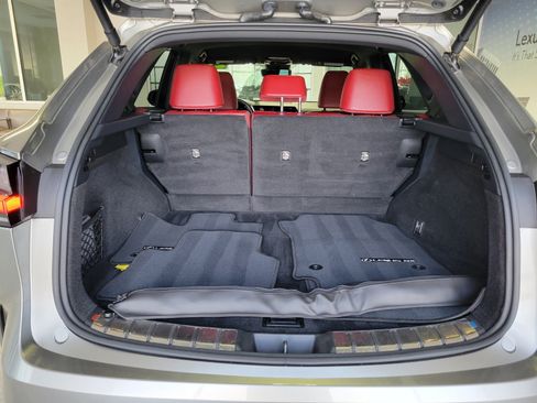 Used 2024 Lexus NX 250 FWD image 13