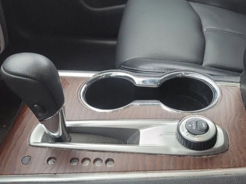 Used 2020 Nissan Pathfinder Platinum image 13