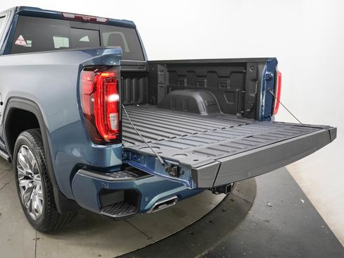Used 2026 GMC Sierra 1500 Denali AWD/4WD image 9
