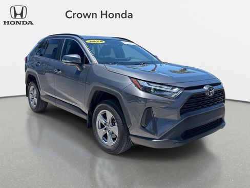 Used 2024 Toyota RAV4 XLE w/ Convenience Package FWD image 7