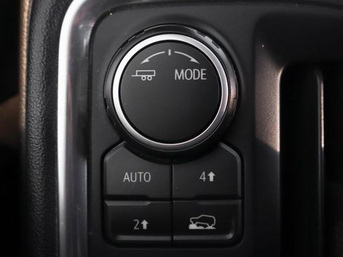 Used 2020 Chevrolet Silverado 1500 LT image 17