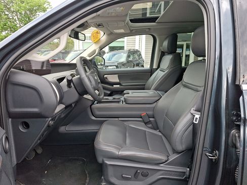 Certified 2025 Ford Expedition Max Active AWD/4WD image 15