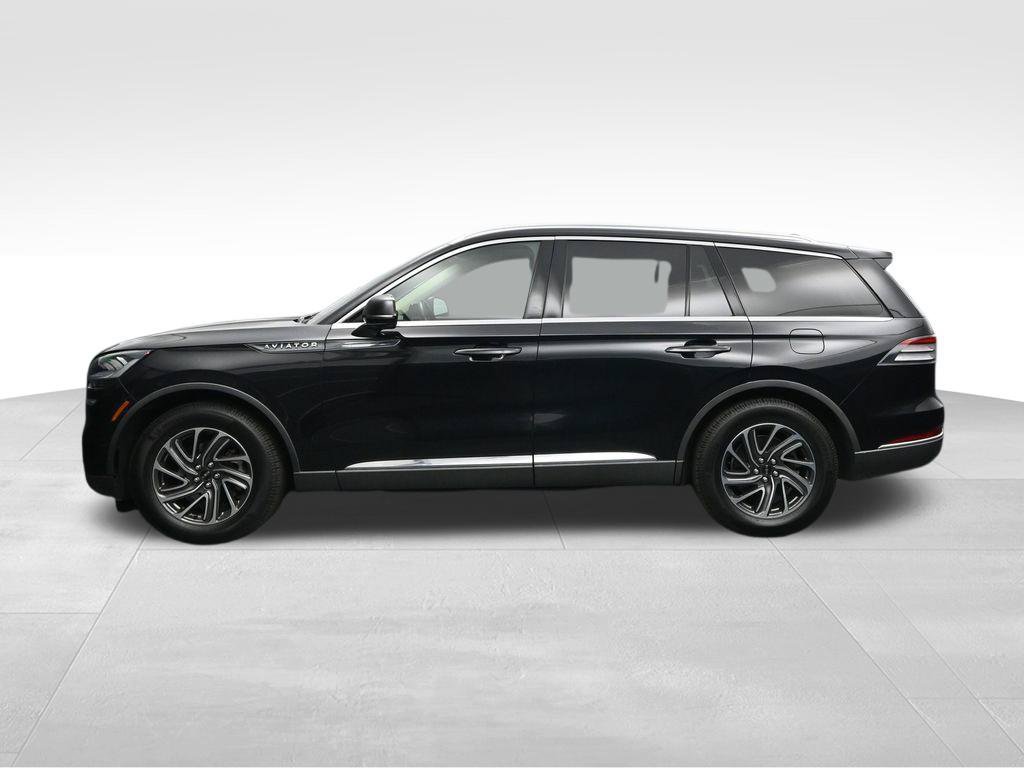 Used 2022 Lincoln Aviator 2WD image 2