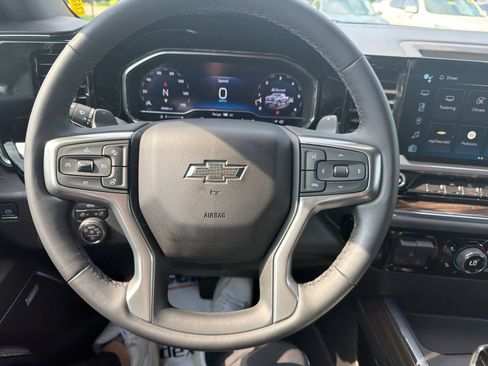 Used 2023 Chevrolet Silverado 1500 RST w/ Convenience Package II AWD/4WD image 13