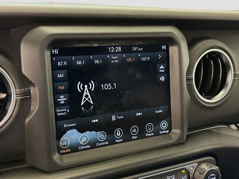 Used 2023 Jeep Wrangler Sahara w/ Cold Weather Group image 21