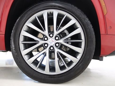 Used 2025 Buick Enclave Avenir w/ Super Cruise Package AWD/4WD image 80