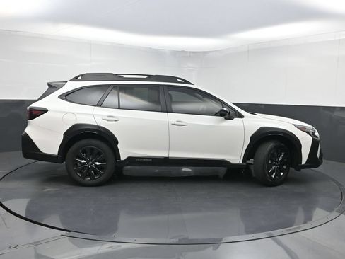 Used 2023 Subaru Outback Onyx Edition AWD/4WD image 41