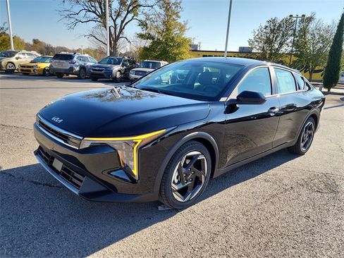 New 2025 Kia K4 EX image 7