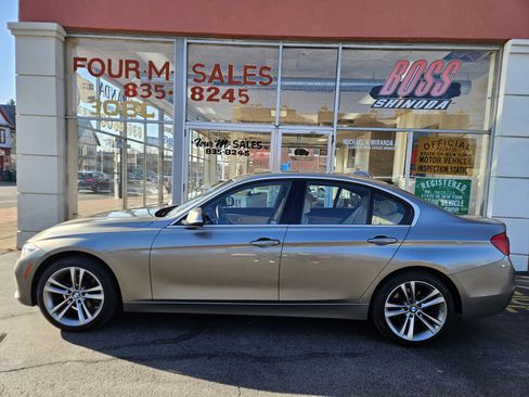 Used 2018 BMW 330i xDrive Sedan w/ Premium Package image 7