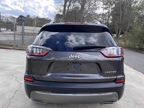Used 2019 Jeep Cherokee Limited w/ Luxury Group image 9