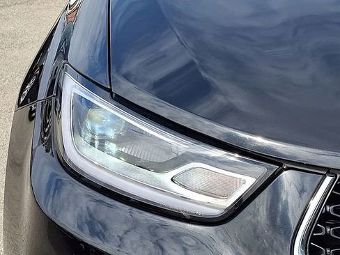 Used 2025 Chrysler Pacifica Select image 9