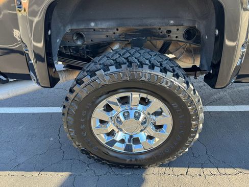 Used 2016 GMC Sierra 2500 Denali w/ Duramax Plus Package AWD/4WD image 13