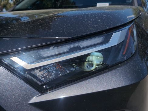 Used 2023 Toyota RAV4 XLE Premium image 6