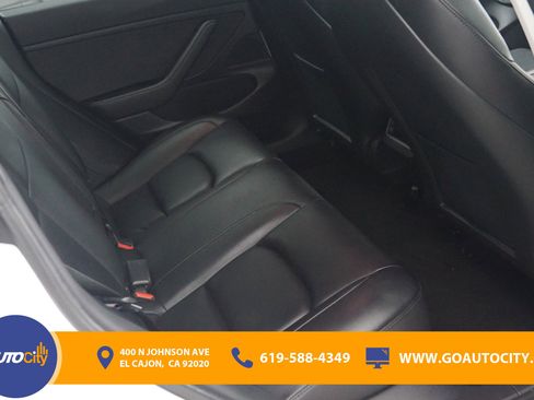 Used 2020 Tesla Model 3 Standard Range image 13