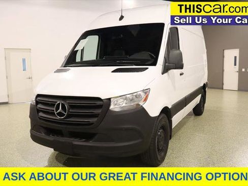Used 2021 Mercedes-Benz Sprinter 2500 image 3