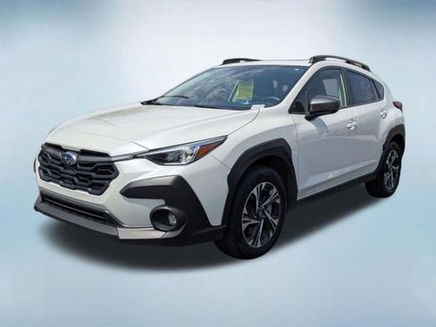 Used 2024 Subaru Crosstrek 2.0i Premium AWD/4WD image 2