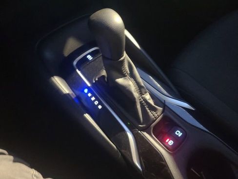 Used 2022 Toyota Corolla LE image 26