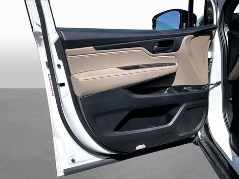 Used 2021 Honda Odyssey EX image 12