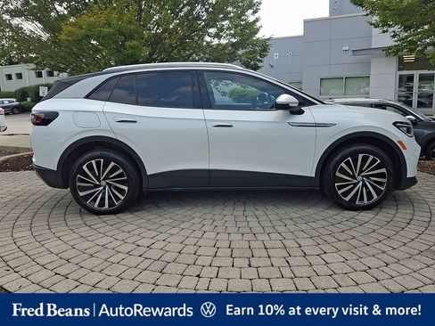 Certified 2023 Volkswagen ID.4 Pro S Plus AWD/4WD image 9