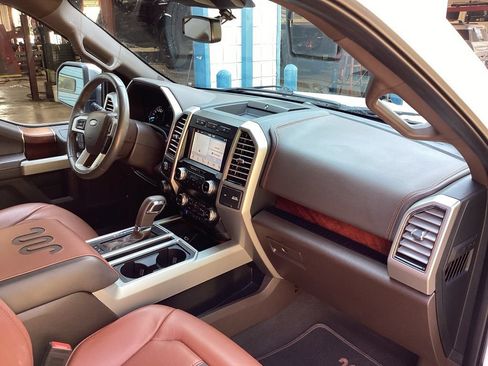 Used 2019 Ford F150 King Ranch w/ Equipment Group 601A Luxury AWD/4WD image 37
