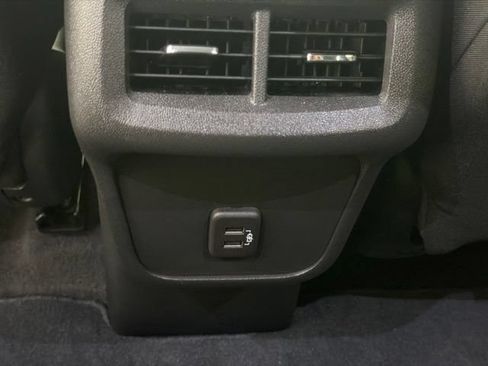 Used 2023 Chevrolet Equinox LT AWD/4WD image 21