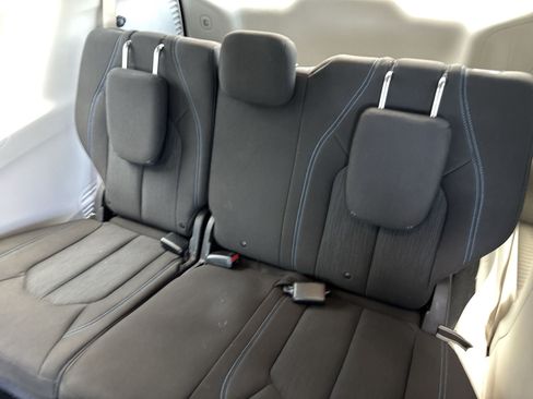 Used 2021 Chrysler Pacifica Touring FWD image 23