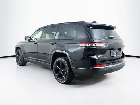 Used 2021 Jeep Grand Cherokee L Laredo image 5