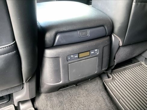 Used 2022 Nissan Armada SL RWD image 36