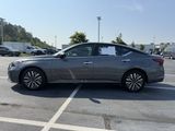 Used 2024 Nissan Altima 2.5 SV image 4