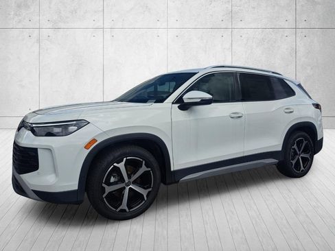 New 2026 Volkswagen Tiguan SE FWD image 1