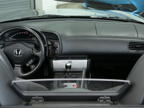 Used 2005 Honda S2000 image 34