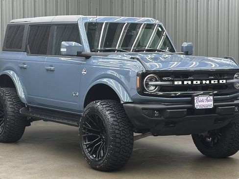 Used 2025 Ford Bronco Outer Banks AWD/4WD image 7