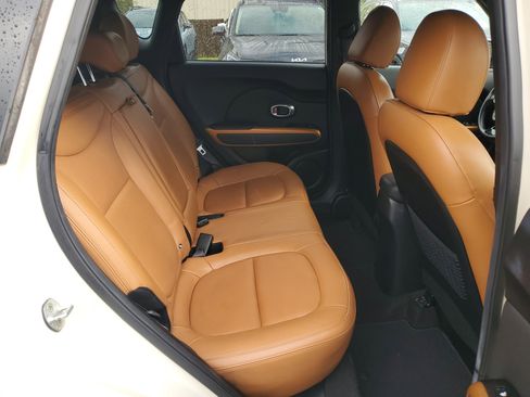 Used 2015 Kia Soul ! w/ Sun & Sound Package image 12