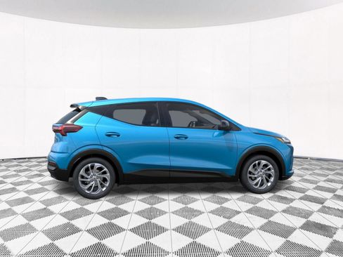 New 2027 Chevrolet Bolt LT w/ Comfort Package FWD image 11