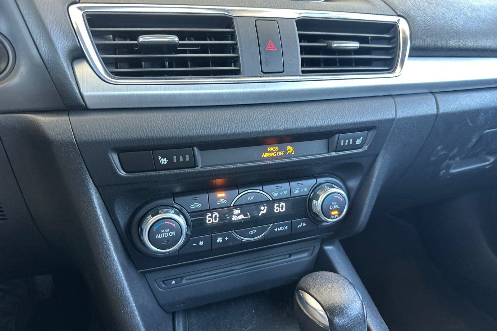 Used 2014 MAZDA MAZDA3 s Grand Touring FWD image 27