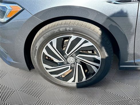 Used 2021 Volkswagen Jetta SEL Premium image 28