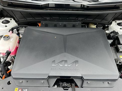 Certified 2023 Kia Niro Wind w/ Wind Preserve Package FWD image 34