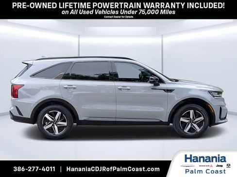Used 2023 Kia Sorento EX w/ Panoramic Sunroof Package FWD image 2