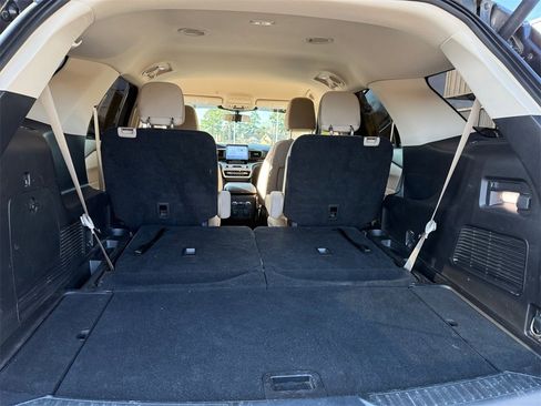 Certified 2021 Ford Explorer XLT image 18