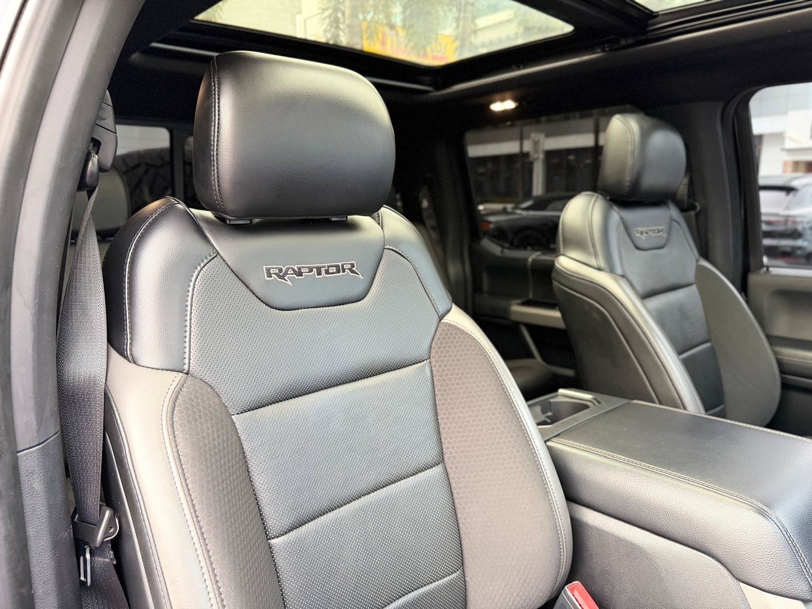 Used 2019 Ford F150 Raptor w/ Equipment Group 802A Luxury AWD/4WD image 48