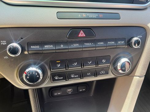 Used 2020 Kia Sportage LX FWD image 31